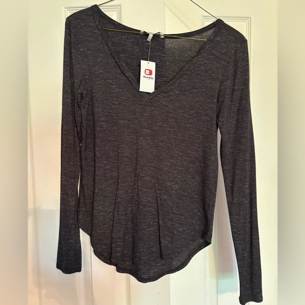Buckle women’s long sleeve heathered black tshirt w/split neck XS NWT